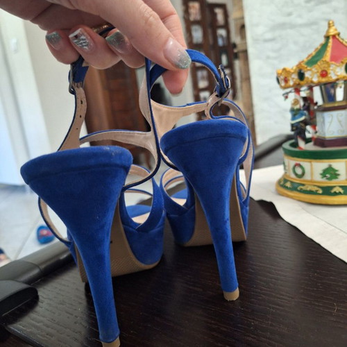 Gift for a while! Leather sandals Stefania