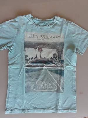 T-shirt Zara used, size 9/10, turquoise