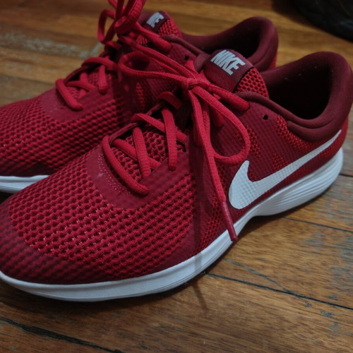 Nike Revolution 4 GS red athletic shoes size 40