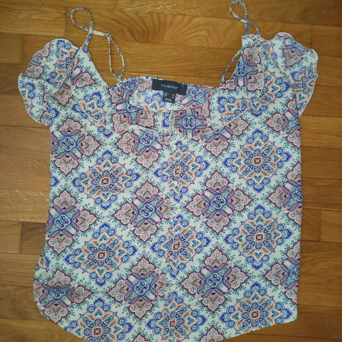 Boho top Primark cold shoulder with colorful mosaic pattern, like new