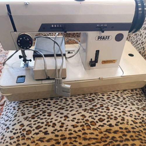 Pfaff 296 sewing machine used, German quality and reliability