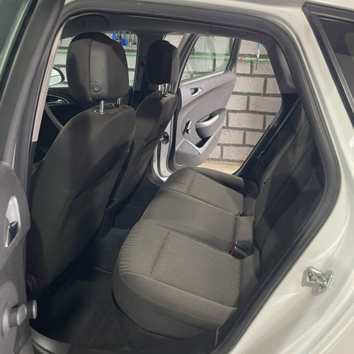 Opel Astra 2011 1.3 CDTI Ecoflex sedan used, full extra, 120hp