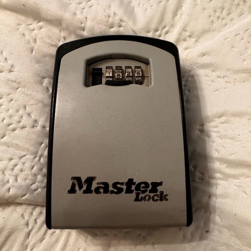 Locker Master Lock μεταχειρισμένος με ρυθμιζόμενο κωδικό