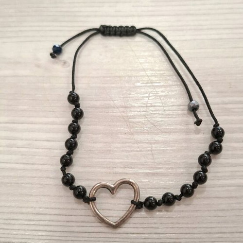 Women's bracelet heart and beads like new, black