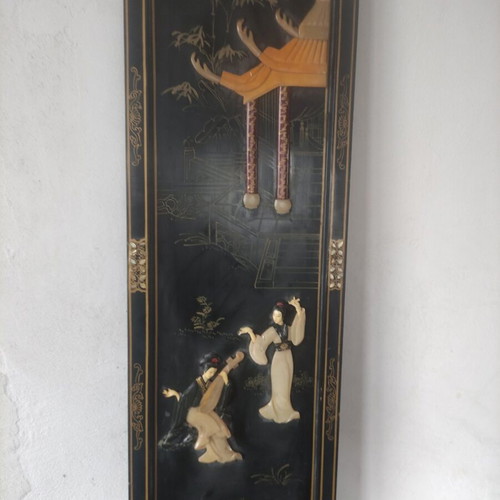 Wall decor panels used with Chinese motifs and natural mother-of-pearl