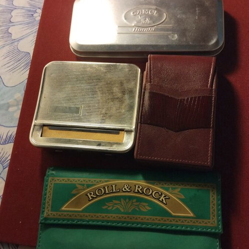 Smoking accessories like new, pack of 5, cigarette cases
