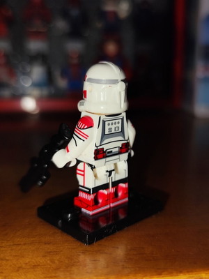 Coruscant Assault Trooper φιγούρα Lego με βάση και δύο blasters