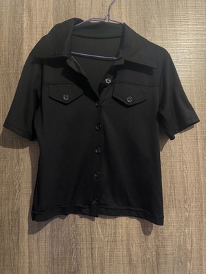 Black short-sleeve shirt S used