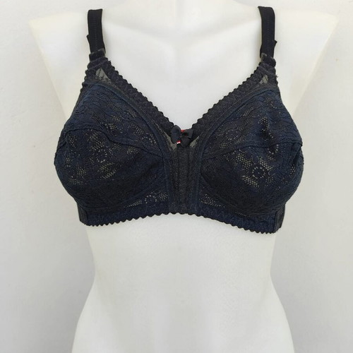 Triumph Vintage Lace Bra Size 70B New Black