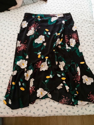 Floral wrap skirt, medium size