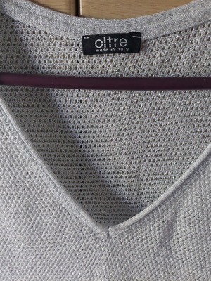 Oltre knitted sleeveless silver top like new, size Medium