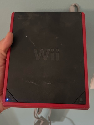 Wii console like new, missing two cables for TV