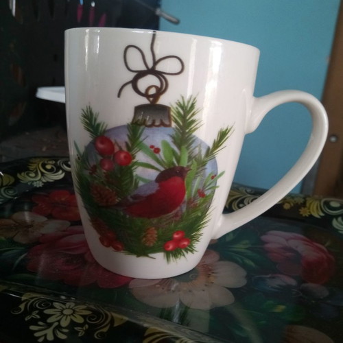Christmas mug new with fir tree and bird design