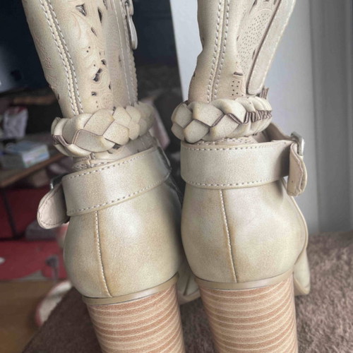 CafeNoir boots handmade boho size 37 cream with vintage effect
