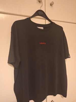 Unisex T-shirt black medium 100% organic cotton new