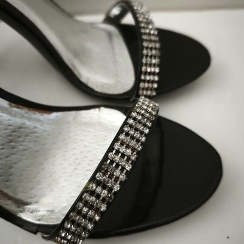 Sandals with rhinestones size 41 like new, black and silver