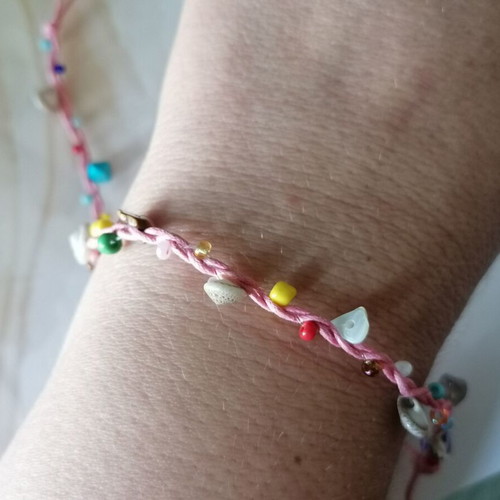 Handmade anklet new with shells and pink waxed thread