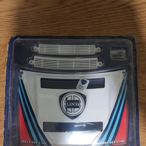 Lancia Delta sealed parts, 1 issue like new