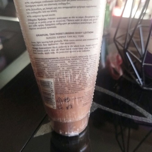 Carroten gradual tan moisturising body milk new 200 ml