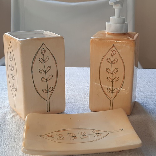 Bathroom accessory set 3 pcs ceramic new