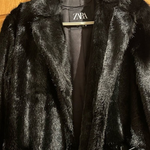 Zara black long faux fur coat new, size small