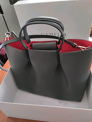 Camelia leather bag Italy new, graphite color
