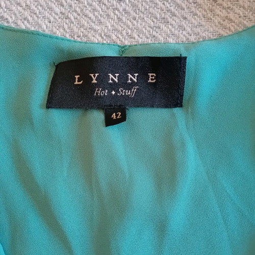Lynne women's blouse new, size L-Xl, green with shoulder pads