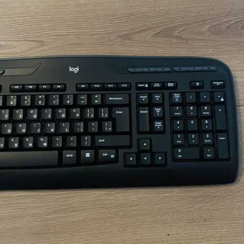 Logitech K360 wireless keyboard used, Greek/English layout