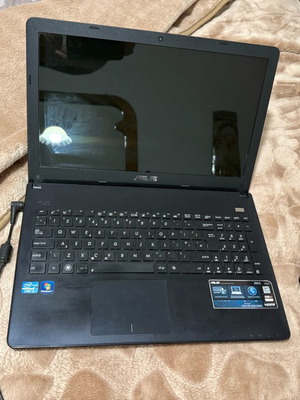 ASU’s x501A used without battery with power adapter Windows 7