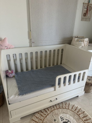 Bellamy Ines Elegant White baby crib bed with storage drawer