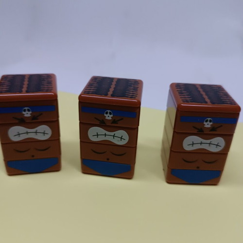 Children's stamp set like new, 3 stamps with 3 designs each