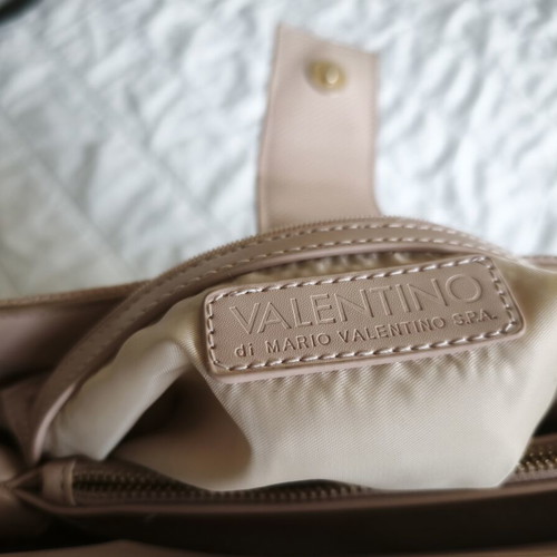 Valentino shoulder bag like new, beige, multiple compartments