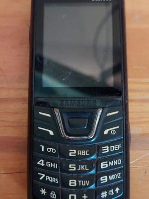 Samsung GT-E2152 phone used, no charger, black, dual SIM