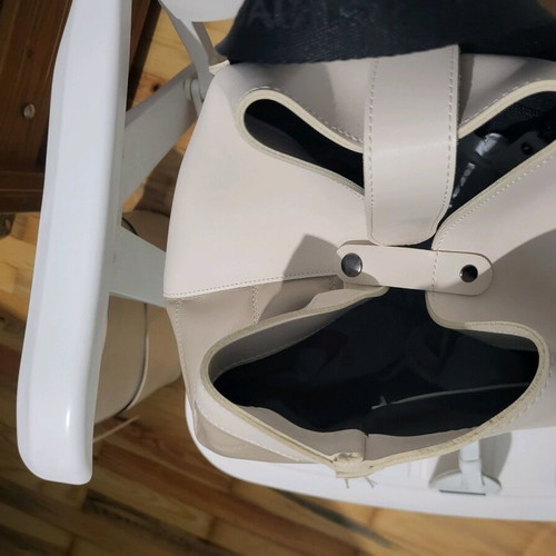 FRNC Backpack white-beige like new with protective case