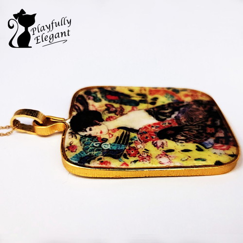 Lady with fun 1917 necklace handmade new, multicolor and gold-tone