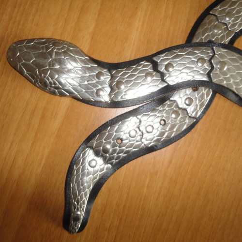 Vintage women's belt metal snake like new