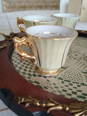 Porcelain cups like new, set of 5 with gold detail