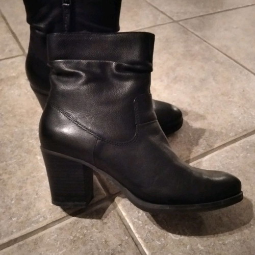 Tamaris leather ankle boots used, size 38, black