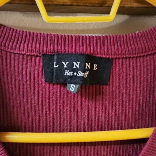 Lynne cardigan like new, size small, burgundy