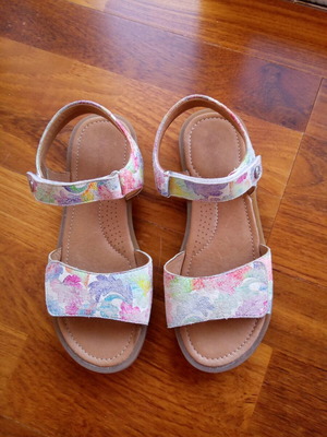 Naturino sandals size 35 used, handmade leather