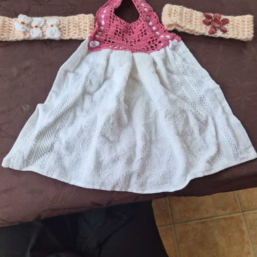 Handmade hanging towel and 2 baby headbands set new