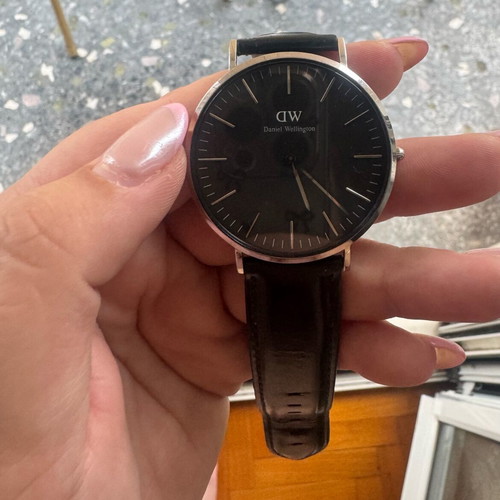 Dw Daniel Wellington watch black like new