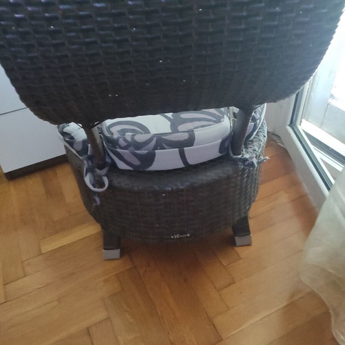 Mexil outdoor chair like new with durable gray and purple cushions