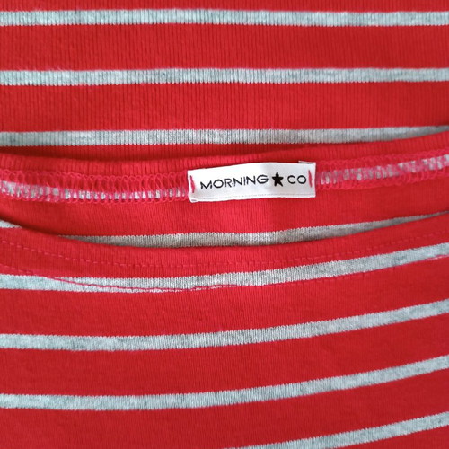 Knitted long dress used with grey thin stripe, red