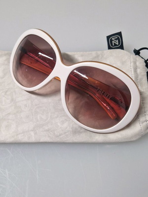 Γυαλιά ηλίου Vonzipper vintage σαν καινούργια, άσπρα και χρυσαφί