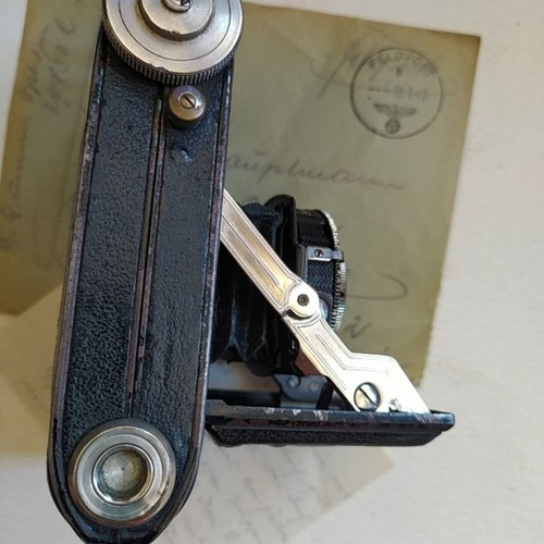 Balda folding camera with authentic 1940 WWII letter, used