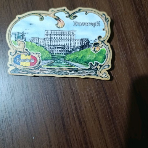 Bucuresti wooden magnet like new