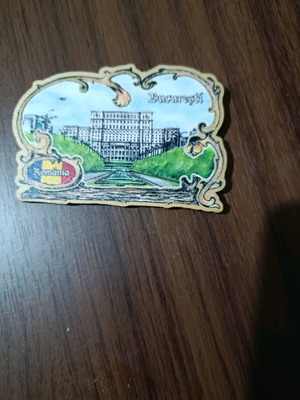 Bucuresti wooden magnet like new