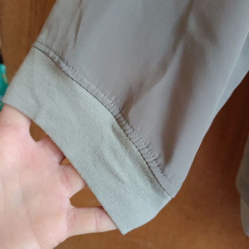 Oysho lightweight bomber jacket like new, medium fit taupe