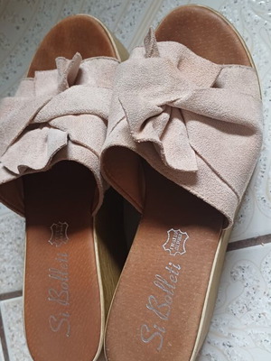 Platform sandals with bow, leather
